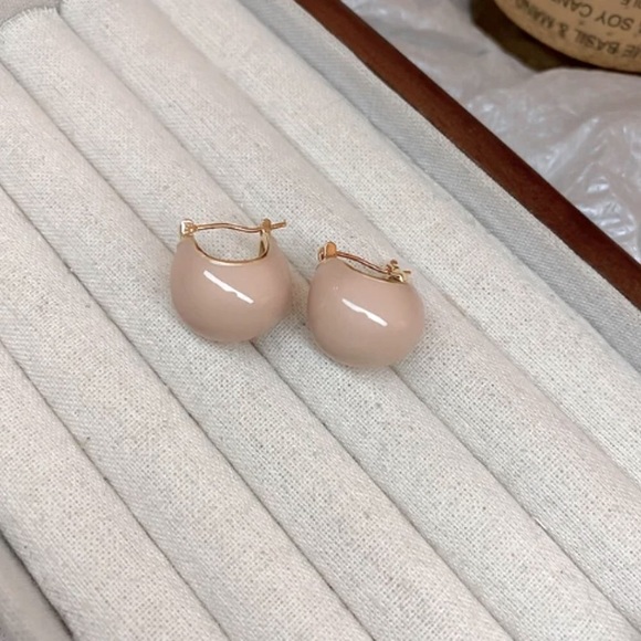 🍏50% OFF/3+...Round Ball Enamel Stud Earrings (Beige Color) - Picture 4 of 10
